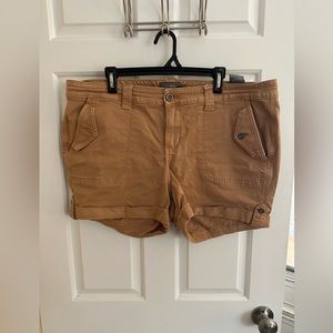 Torrid Tan Cargo Shorts size 20